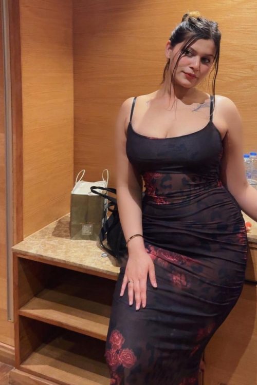 outcall companion escort for dinner date in Karachi