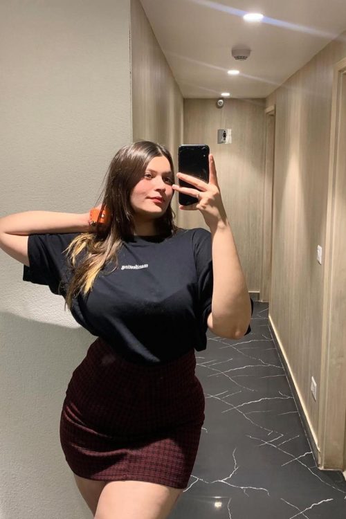 outcall companion escort for dinner date in Karachi